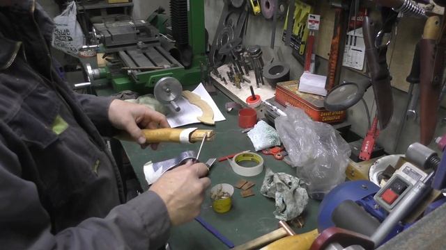 Топорище, изготовление и присадка на 3 клина смотреть онлайн