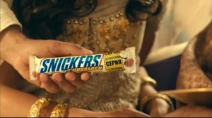 Реклама Snickers с Миндалем 2016