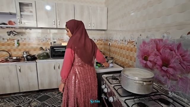 💫Cooking with Farzaneh: The Setin family's secrets of sabzi pilaf and grilled fish🐟 смотреть онлайн