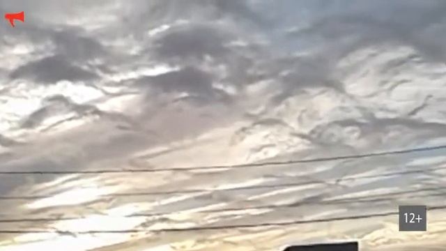 Необычные облака запечатлели жители Владивостока на Эгершельде смотреть онлайн