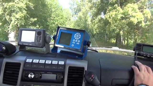 Грузопассажирское СВП Нептун 23. Выход на каменистый берег.