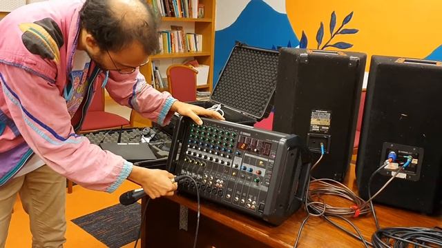 How to set up the Gabba Ward's Passive PA system - Yamaha speakers and mixing desk смотреть онлайн