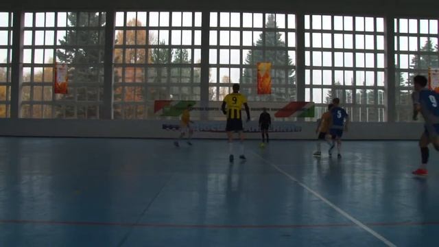 4 тур «Славия»   «Космос» 1 тайм