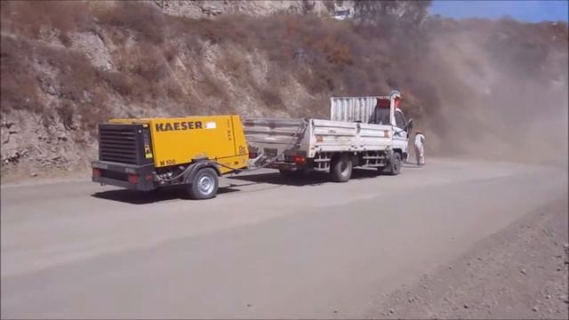 Limpieza antes de la imprimación Km 106+670 al Km 108+700 смотреть онлайн