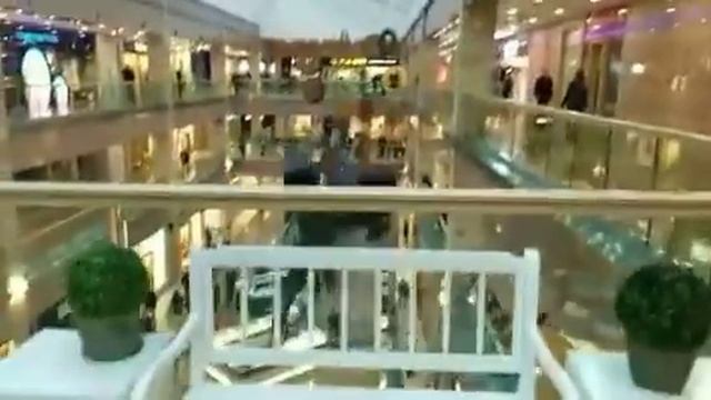 ОН ПРЫГНУЛ НА ЗЕМЛЮ РАДИ ЛЮБВИ СМОТРИТЕ