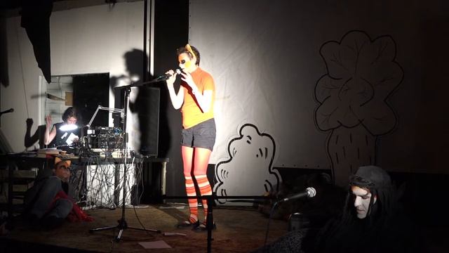 Мертвые лисы Раймонда Крумгольда - Raimonds Krumgolds Dead Foxes