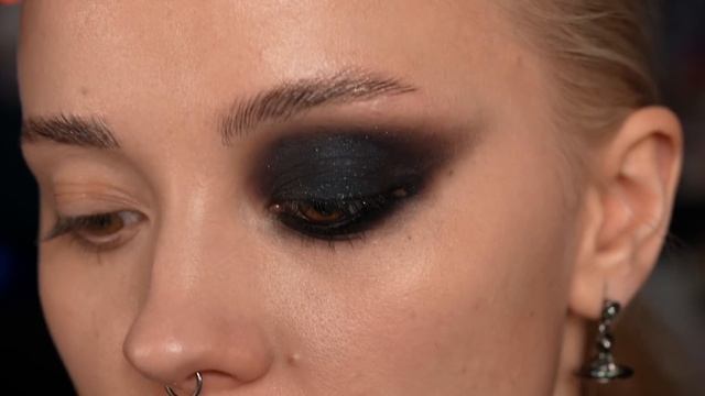 «Cosmos» от Anastasia Beverly Hills I Обзор палетки смотреть онлайн