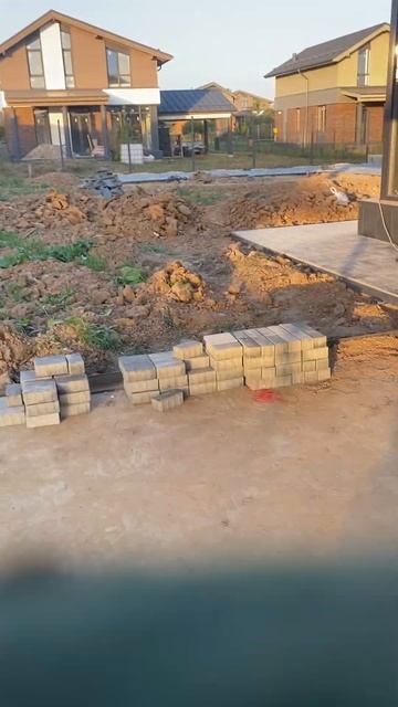 Брусчатка новый город *Арктика*,  на данном объекте укладывали. А поселок называется Юсупово Вилладж