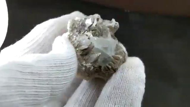 Aquamarine Crystals with Mica Specimen. Weight = 38 Grams. Measurements = 4 x 3.5 x 3 cm смотреть онлайн