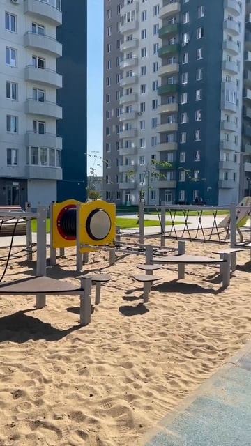 Современные детские площадки в микрорайоне Тура-2.