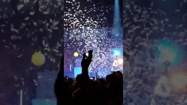 Alice Cooper at the Beacon Theatre in New York City 9/6/18 I do not own any copyrights to this смотреть онлайн