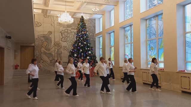 Танцы 60+ Если это и бабушки, но только ООООООчень молодые! смотреть онлайн