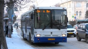 Автобус НефАЗ-5299-20-32 борт. №826 маршрут №24 на остановке "Гостиница Центральная"