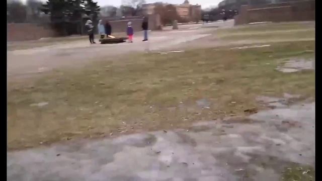 У гостях хорошо. 4 выпуск - У Вечного огня на Марсовом поле, Трамвай 