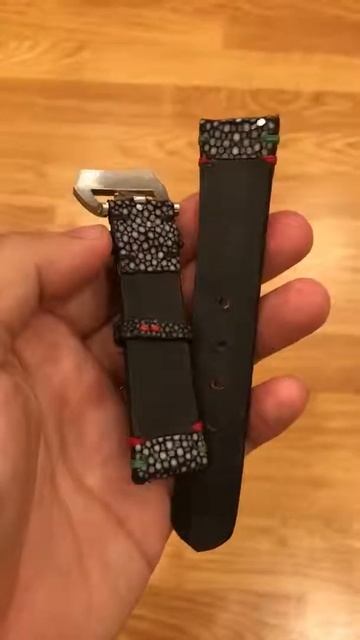 Black double pearl stingray strap смотреть онлайн