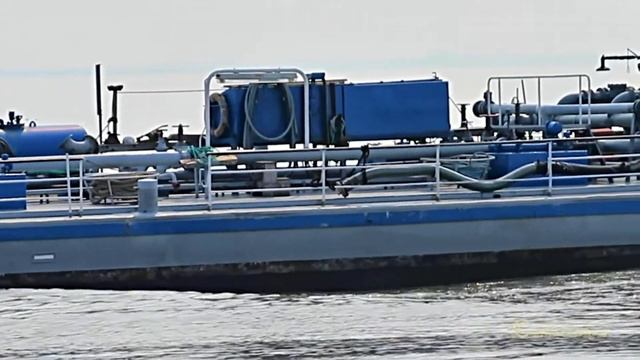 Binnenschiffe TMS VESTA OT4741 GMS SMOOKY PE8195 & CMS SATURN DF8048 riverbarges in Emden смотреть онлайн