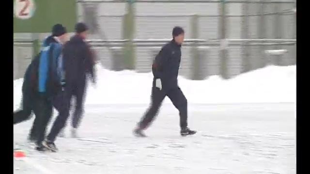 Череповецкие футболисты готовятся к сезону смотреть онлайн