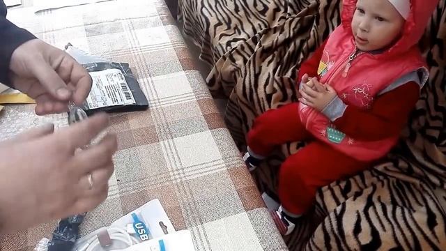 Посылки из Китая (открываем с помощницей) смотреть онлайн