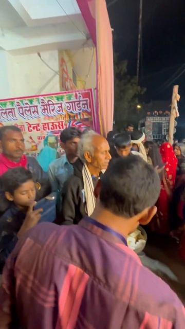 दुल्हन चावल मारने आयी है दूल्हा दरबाज़े में है #shivnandani #familyvlog #mangalbhaipatel #bahan смотреть онлайн