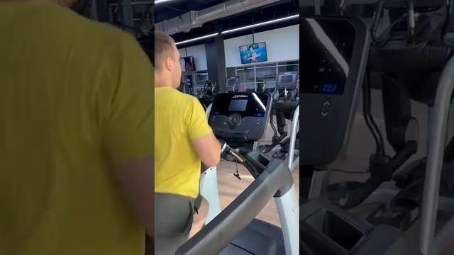 Мещеряков Сергей. Территория фитнеса Жулебино. 700м смотреть онлайн
