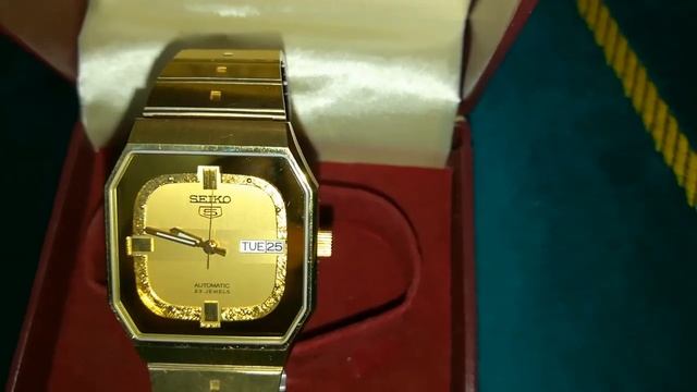 SEIKO 5 /ANTIQUE WATCH 42 YEARS OLD /AUTOMATIC /23 JEWELS /PURCHASED IN 1982 смотреть онлайн