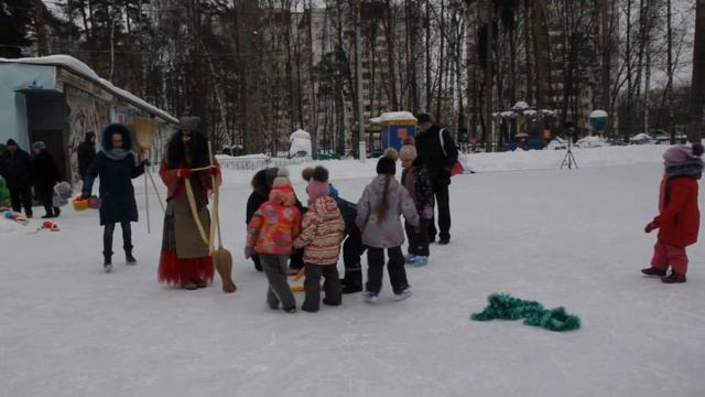 Баба яга в парке г. Ногинск. Alexa Lim 04 02 2017 смотреть онлайн