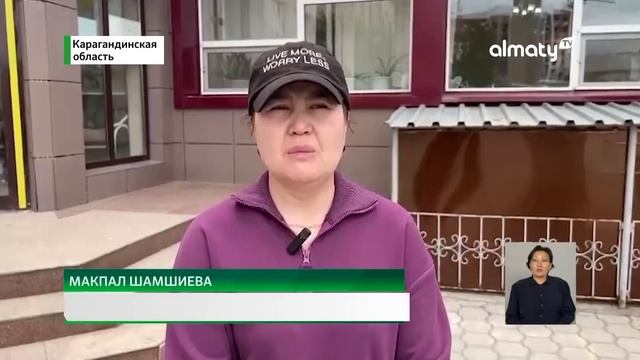 Ураган в Караганде снес площадку вместе с детьми