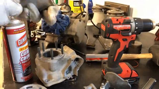 YZ125 Top End Rebuild смотреть онлайн