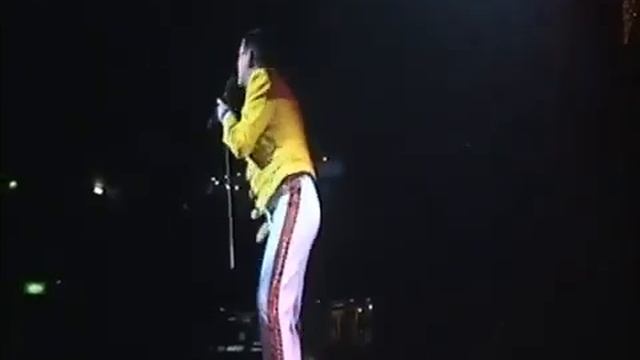 Dean as Freddie Mercury To book this act call 0151 548 8376 or visit www.smcentertainment.co.uk смотреть онлайн