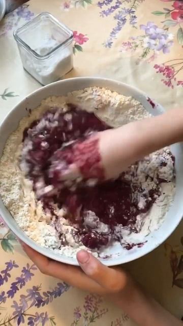 How to make purple bread #viatalatara #bread #baking #breadbaking #bakingbread #purple #cottagelife смотреть онлайн