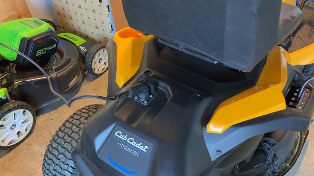 6 Month Update! 2021 Cub Cadet CC30e смотреть онлайн