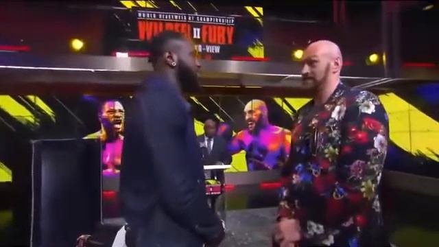 Уайлдер - Фьюри дуэль взглядов! смотреть онлайн
