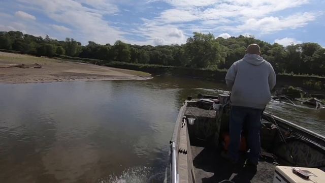 Shallow Water River Running Mercury 40hp Jet