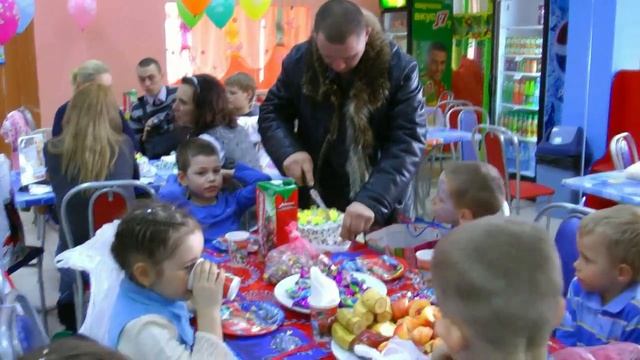 "Сказочный город" в ТЦ "Капитал" смотреть онлайн
