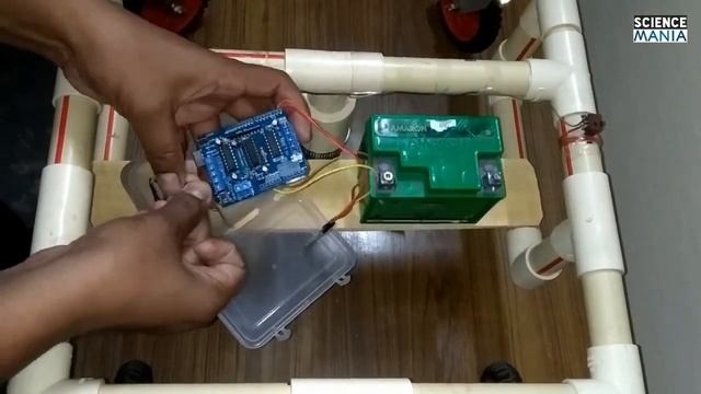 How to Make Mobile Operated Grass Cutter/Bluetooth Remote Contro मोबाईल से लॉन की घास काटने की मशीन смотреть онлайн