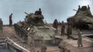Великая Отечественная война 1941-1945_Колоризованная кинохроника_Советские танки в наступлении