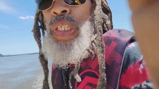 12 HP Hangkai On A Saturn Triton