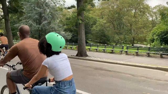 New York City: Central Park, Lego Store, Strand Books, Game of 1,000 Boxes & More | NYC Vlog, Ep. 1 смотреть онлайн