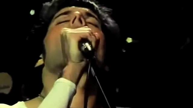 Queen   We Are The Champions Alternate Promo Video 1977 (Top Of The Pops)