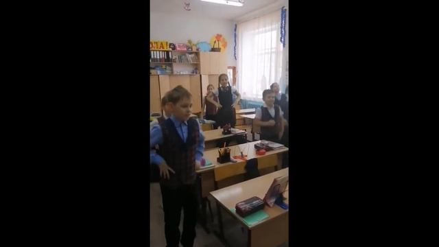 Один день из жизни школы смотреть онлайн