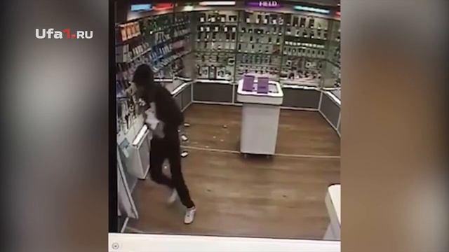 Дерзкое нападение на магазин смотреть онлайн