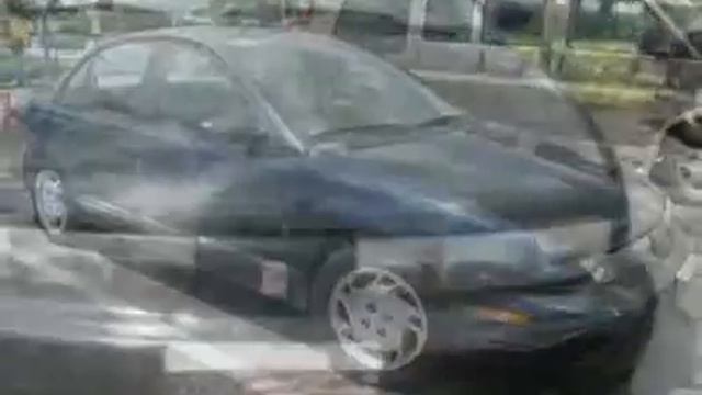 Saturn SL 2 Sedan смотреть онлайн