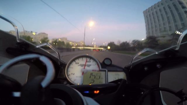 Виндсерфинг Shark против спортбайка BMW – в сезоне 2016 заместить мотоувлечение серфом не получилось смотреть онлайн