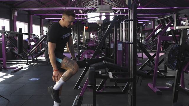 Standing Hamstring Curl Machine in 30 seconds смотреть онлайн