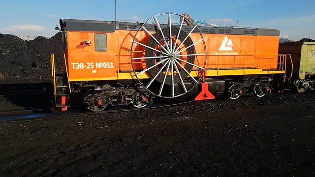 Вагонотолкатель ТЭВ-25 (ч.2) смотреть онлайн