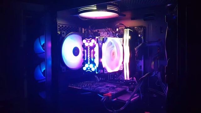 APEX3 WHITE 파힐리언 RGB смотреть онлайн