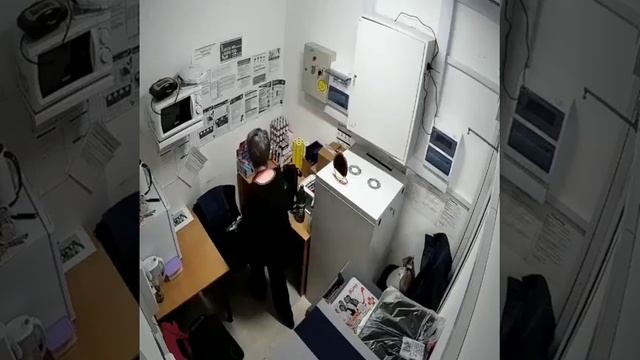 Кража из сейфа в магазине Анапа