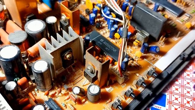 Ремонт спустя 5 лет. TV Panasonic TC-25V20R. Только звук. Экран не светится. смотреть онлайн