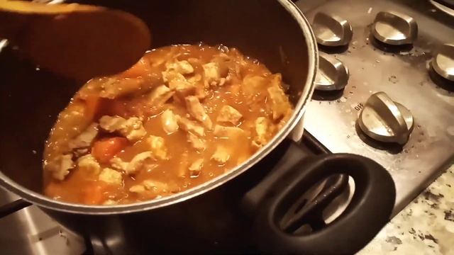 singing and telling recipe while cooking chicken curry( guess this s.p.b song) смотреть онлайн