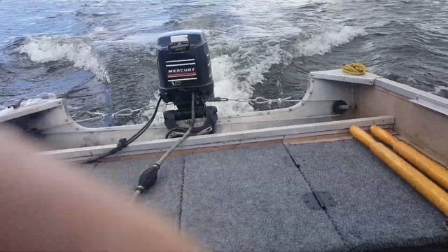 Mercury 25 XD Outbound Motor Start Up To Full Throttle смотреть онлайн